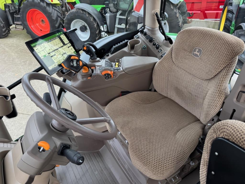 John Deere 6R 185