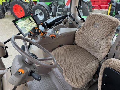 John Deere 6R 185