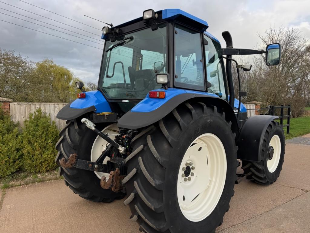 New Holland TS115