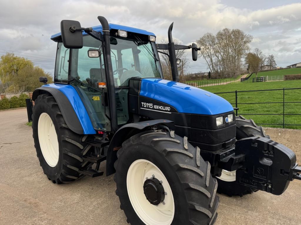 New Holland TS115