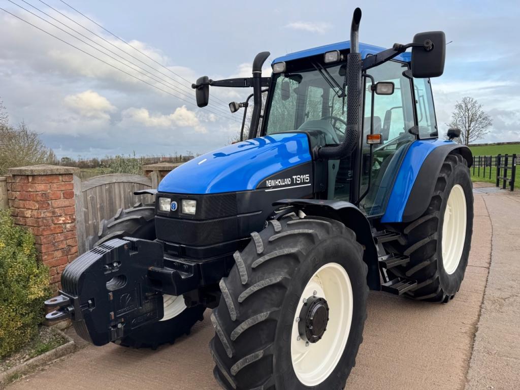 New Holland TS115