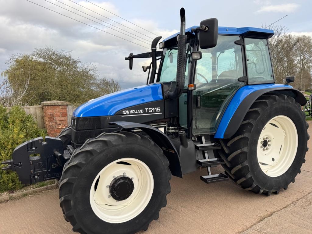 New Holland TS115