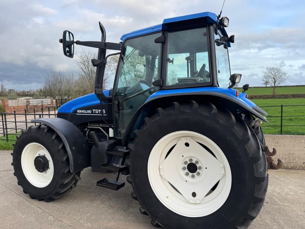 New Holland TS115