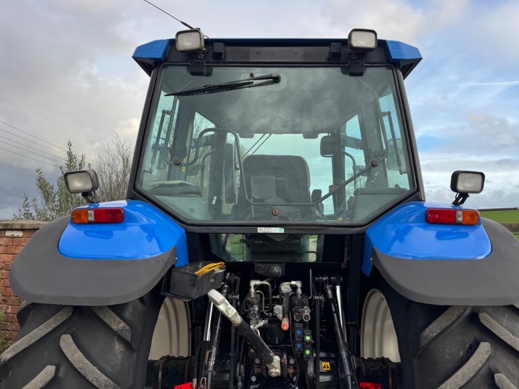 New Holland TS115