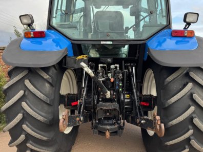 New Holland TS115
