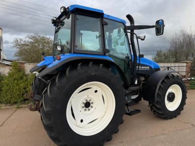 New Holland TS115