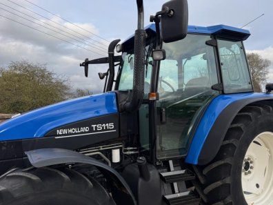 New Holland TS115