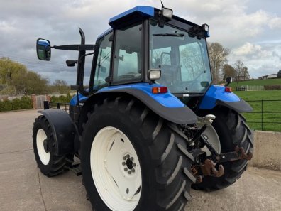 New Holland TS115