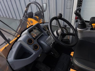 JCB 419S