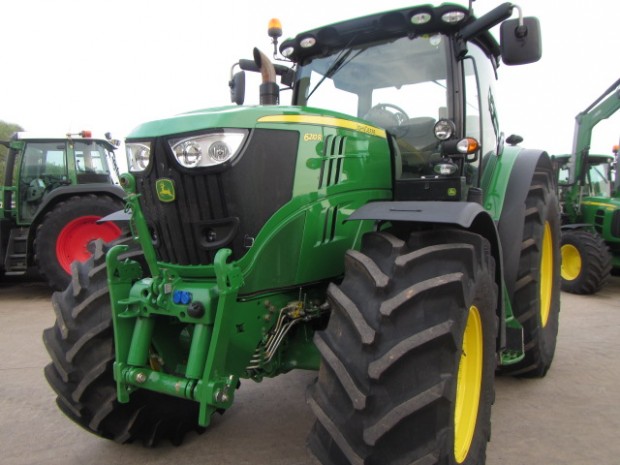 John Deere 6210R