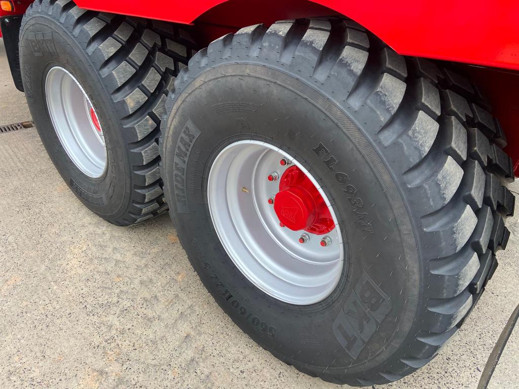 Redrock 200/20 silage trailer