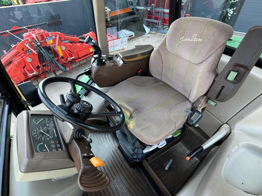 John Deere 3800
