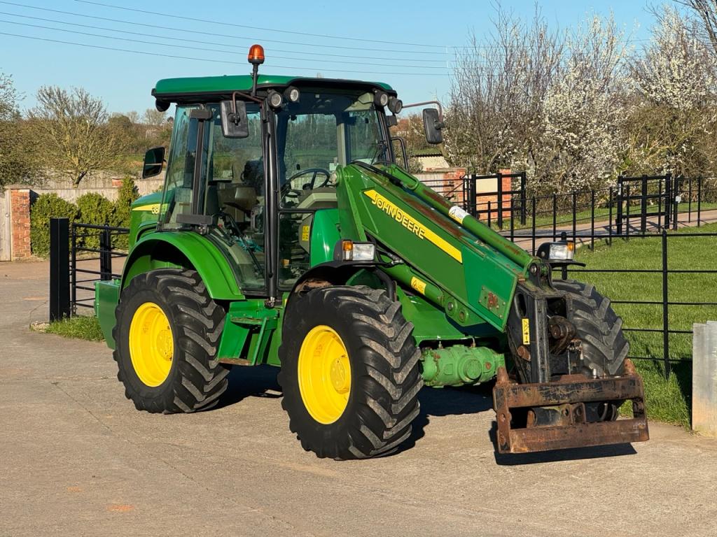 John Deere 3800