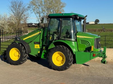 John Deere 3800