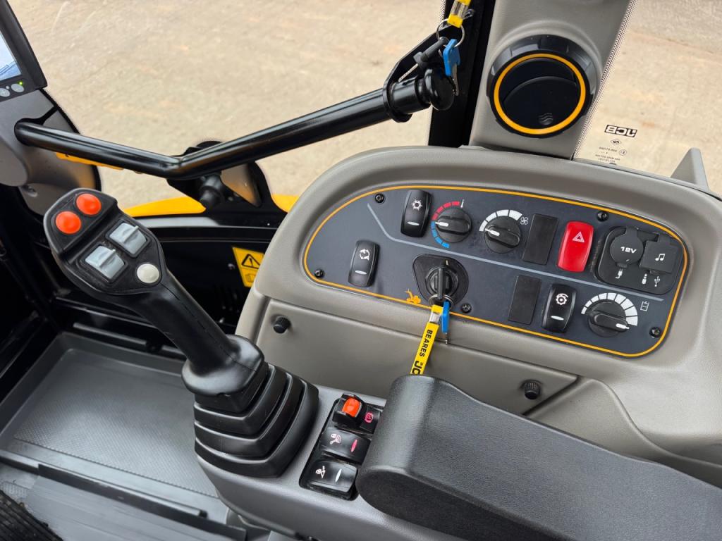 JCB 420S