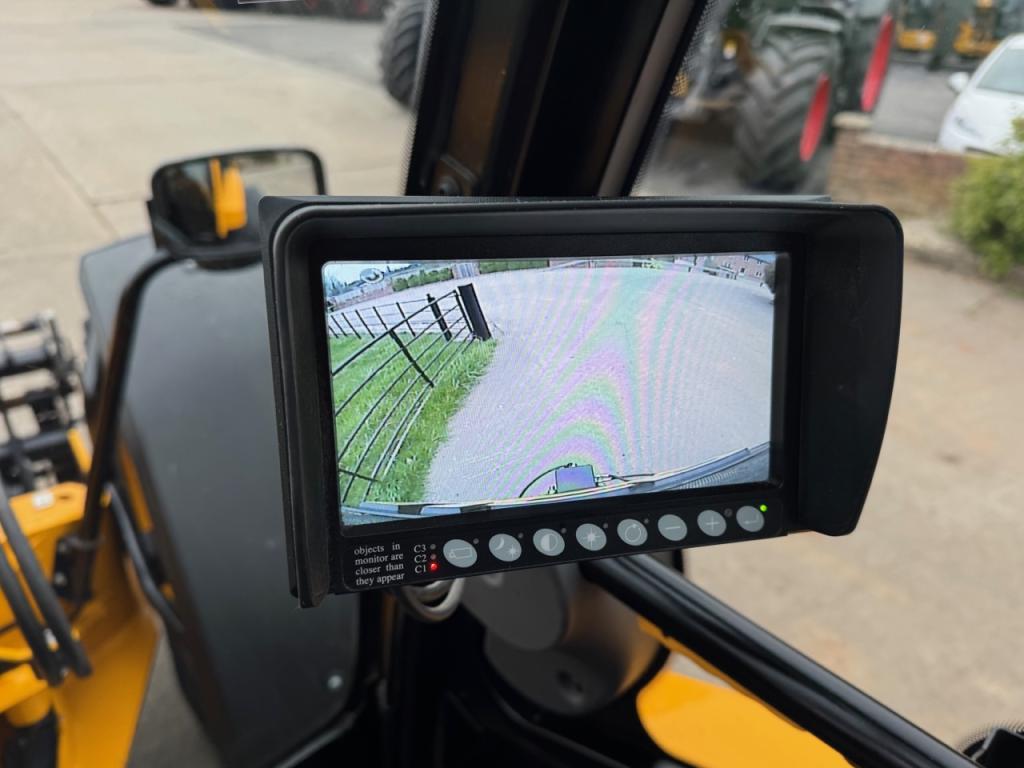 JCB 420S