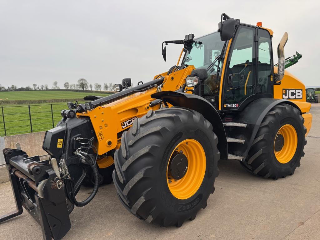 JCB 420S