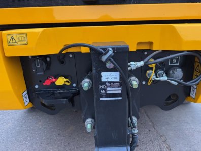 JCB 420S