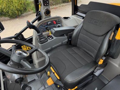 JCB 420S