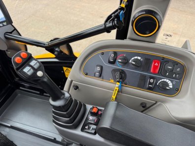 JCB 420S