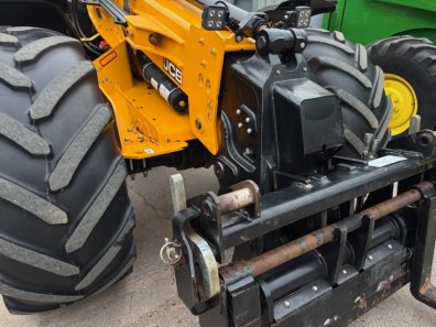 JCB 420S