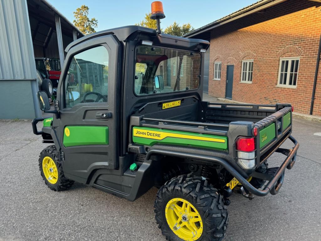 John Deere 865M Gator