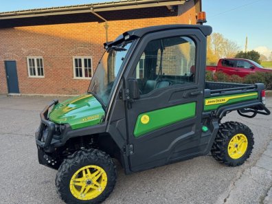 John Deere 865M Gator