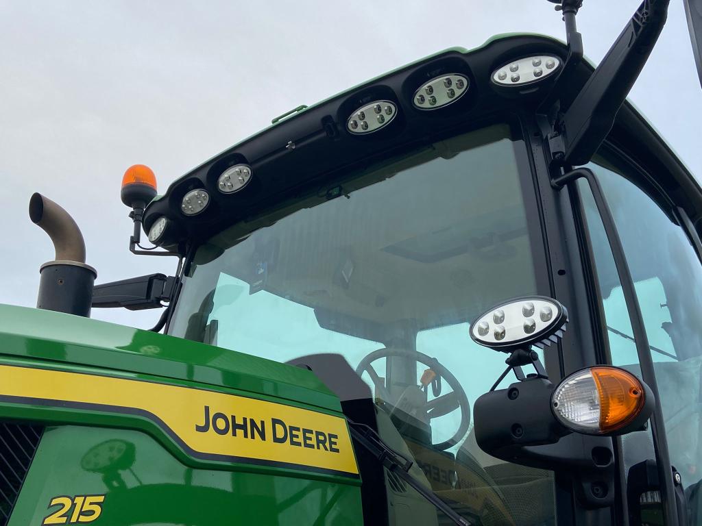 John Deere 6R 215