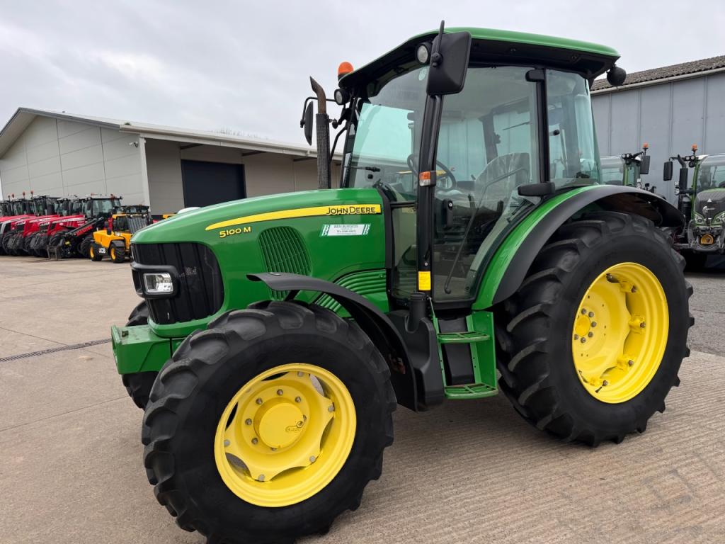 John Deere 5100M
