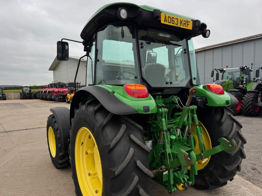 John Deere 5100M