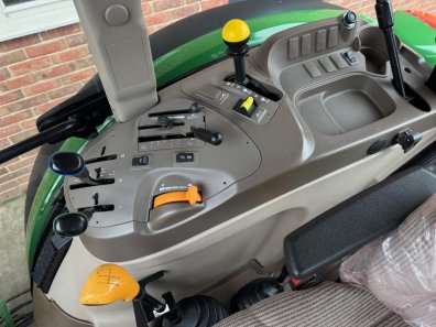 John Deere 5100M