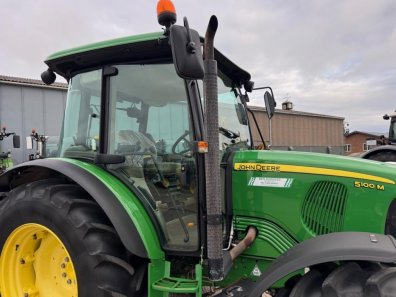 John Deere 5100M