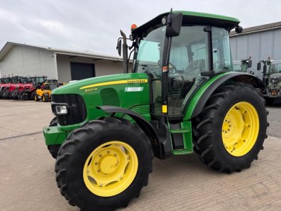 John Deere 5100M