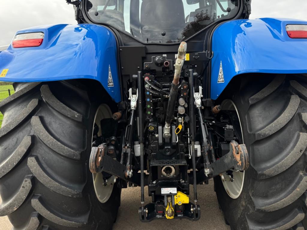New Holland T7.225
