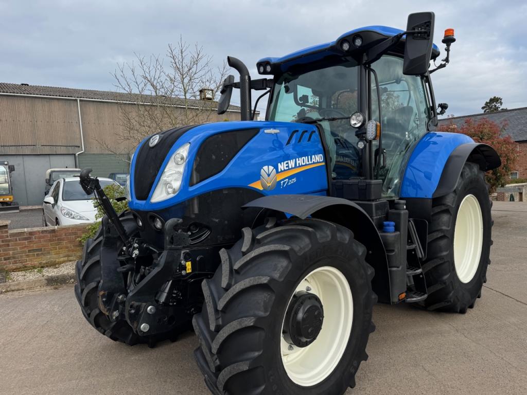 New Holland T7.225