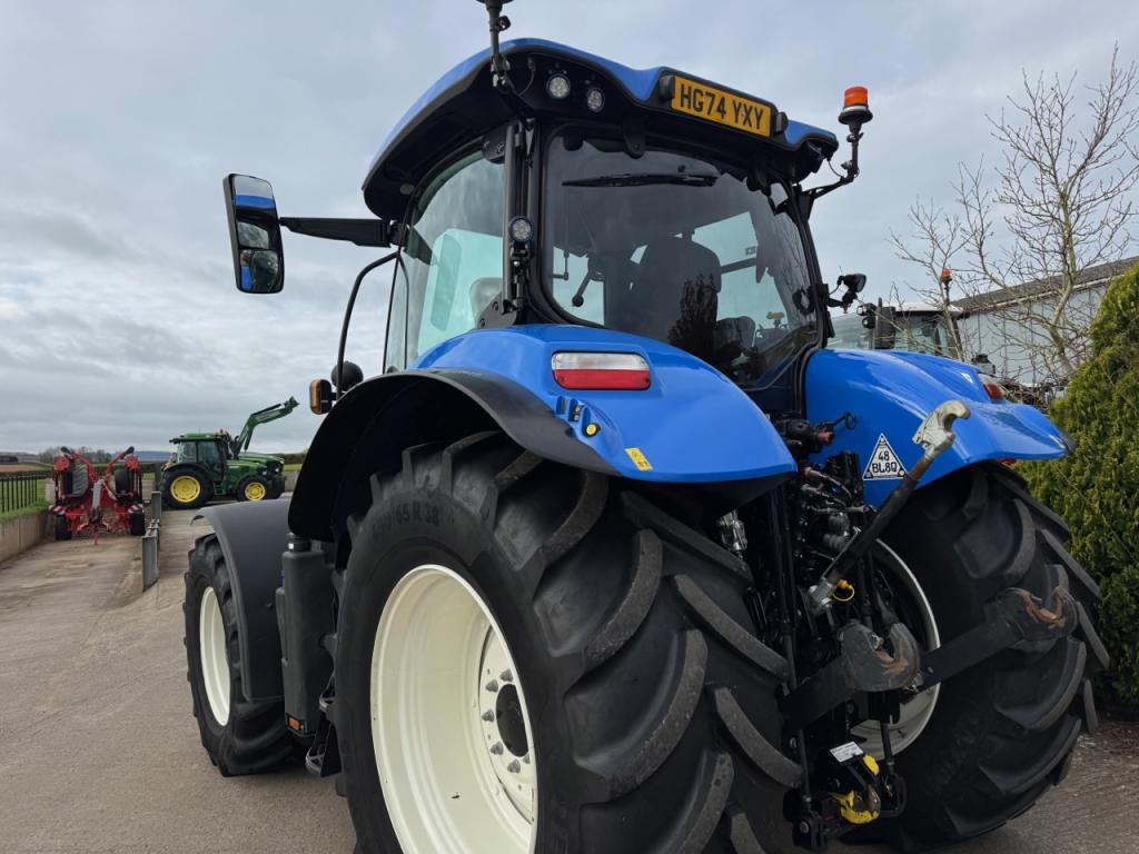New Holland T7.225