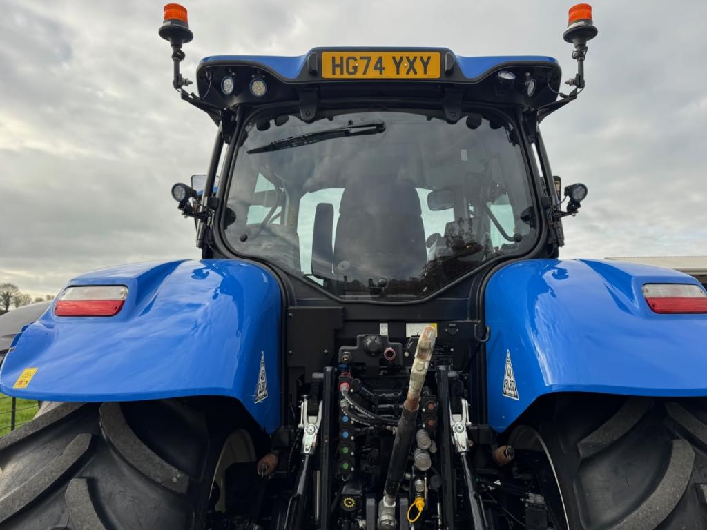 New Holland T7.225
