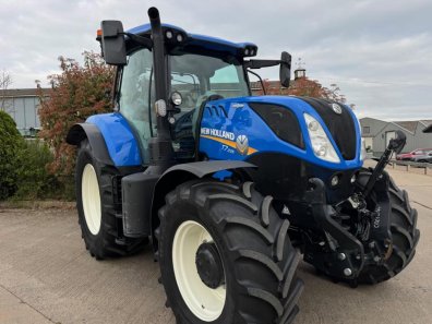 New Holland T7.225