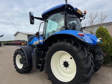 New Holland T7.225
