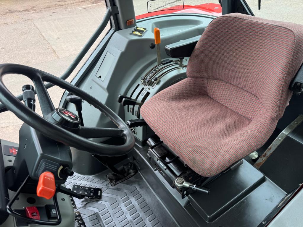 Massey Ferguson 4270