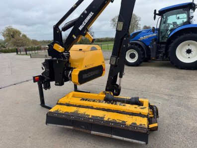 McConnel PA 6570T hedge trimmer