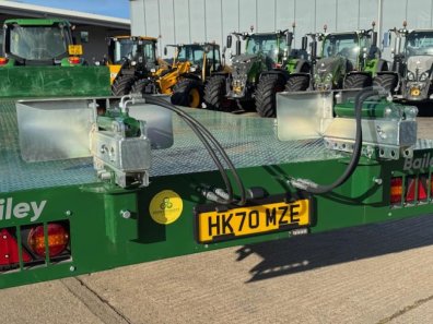 Bailey 12 Ton flat trailer
