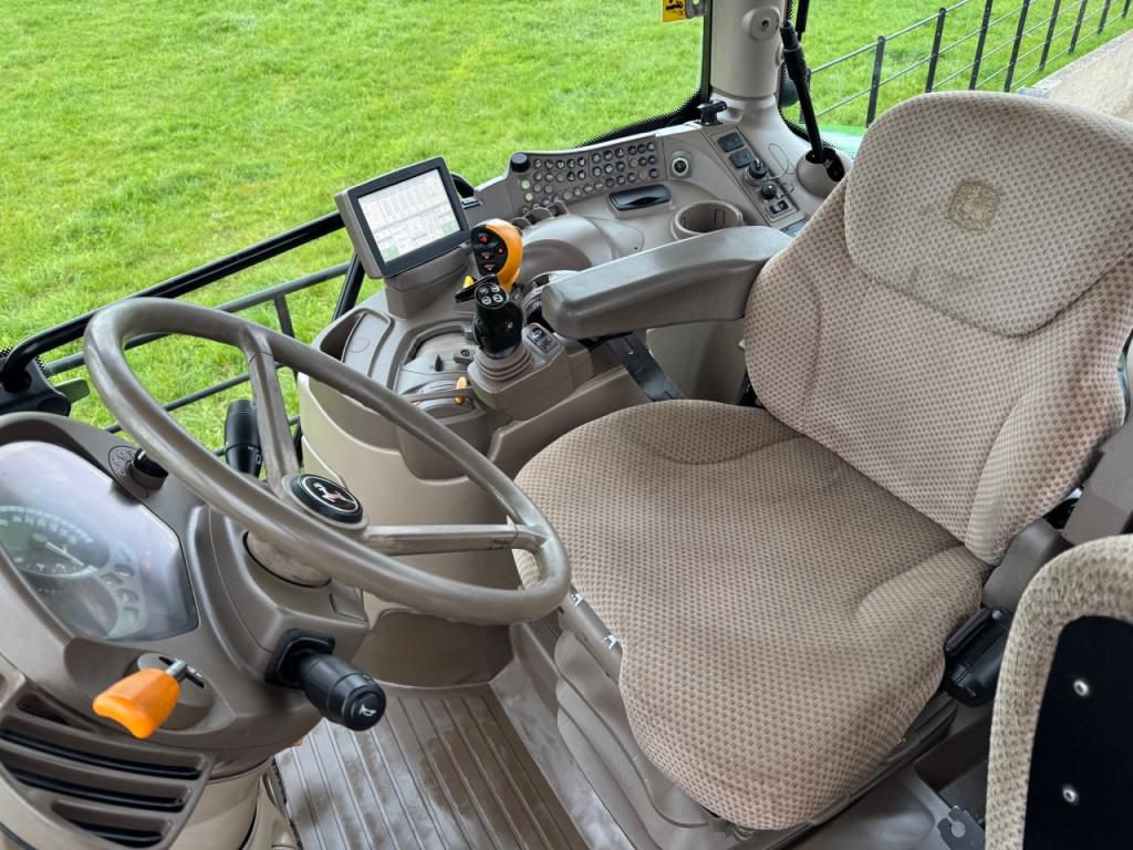 John Deere 6155R