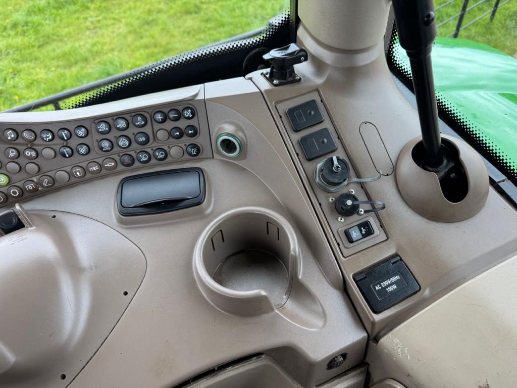 John Deere 6155R