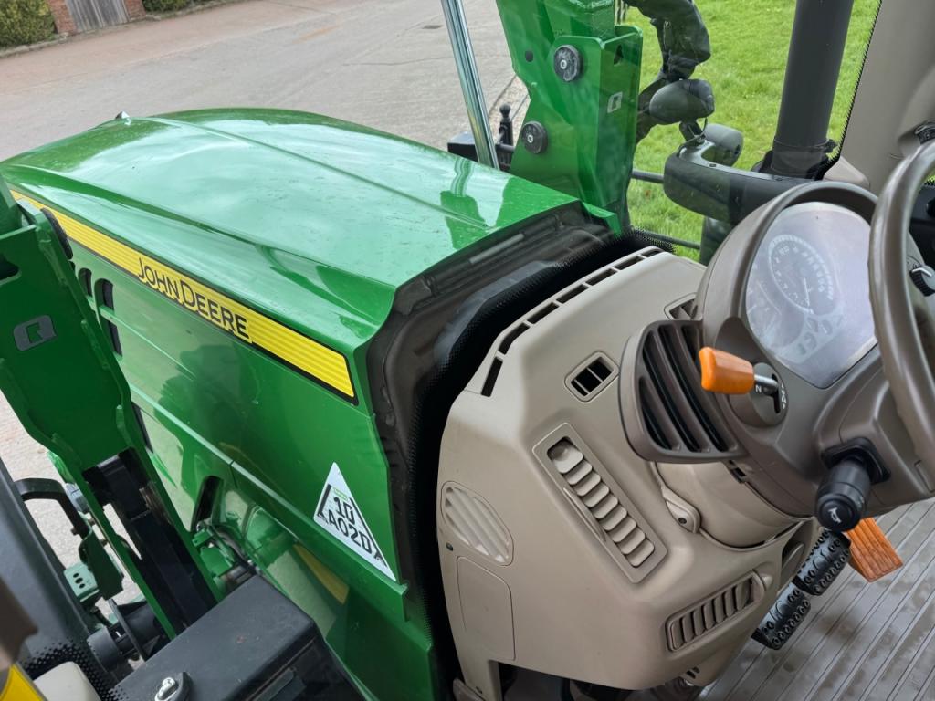 John Deere 6155R