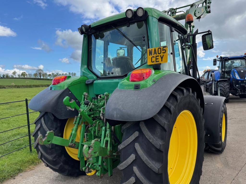 John Deere 6320