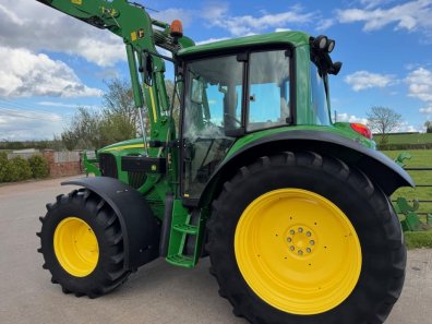 John Deere 6320