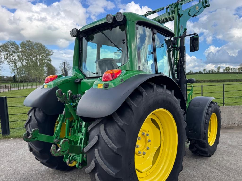 John Deere 6430