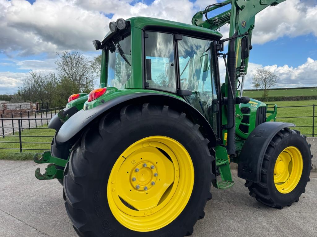 John Deere 6430