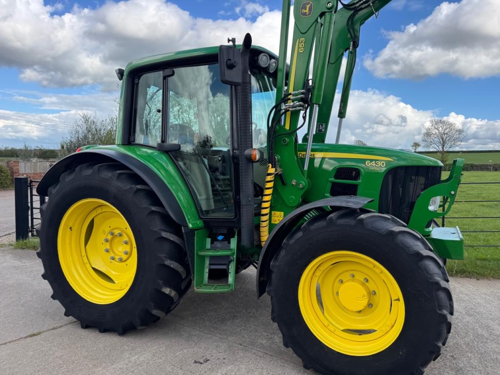 John Deere 6430